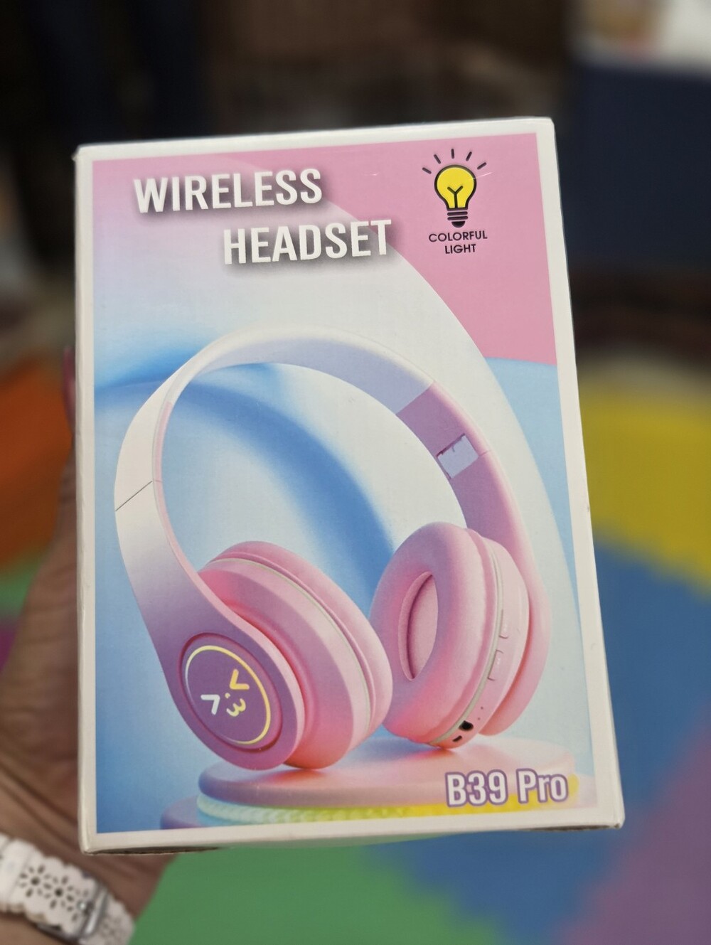 GUVEAWAY- HEADPHONES- New